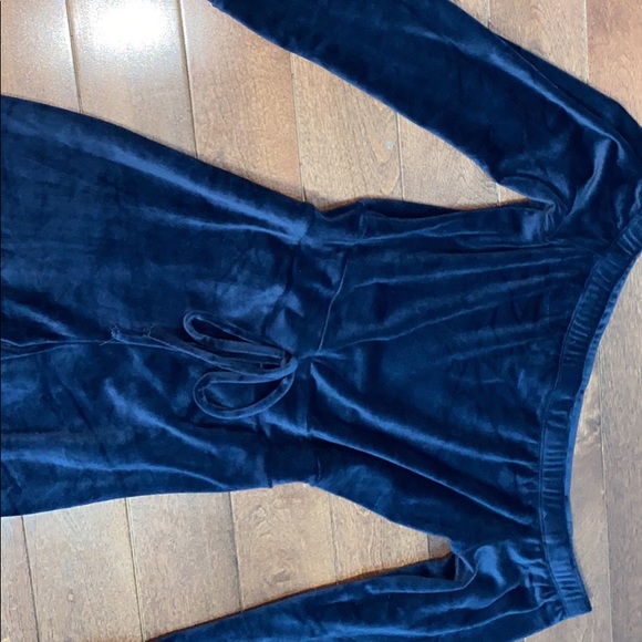 🔴SoldFashionNova velour jumpsuit - Picture 5 of 7